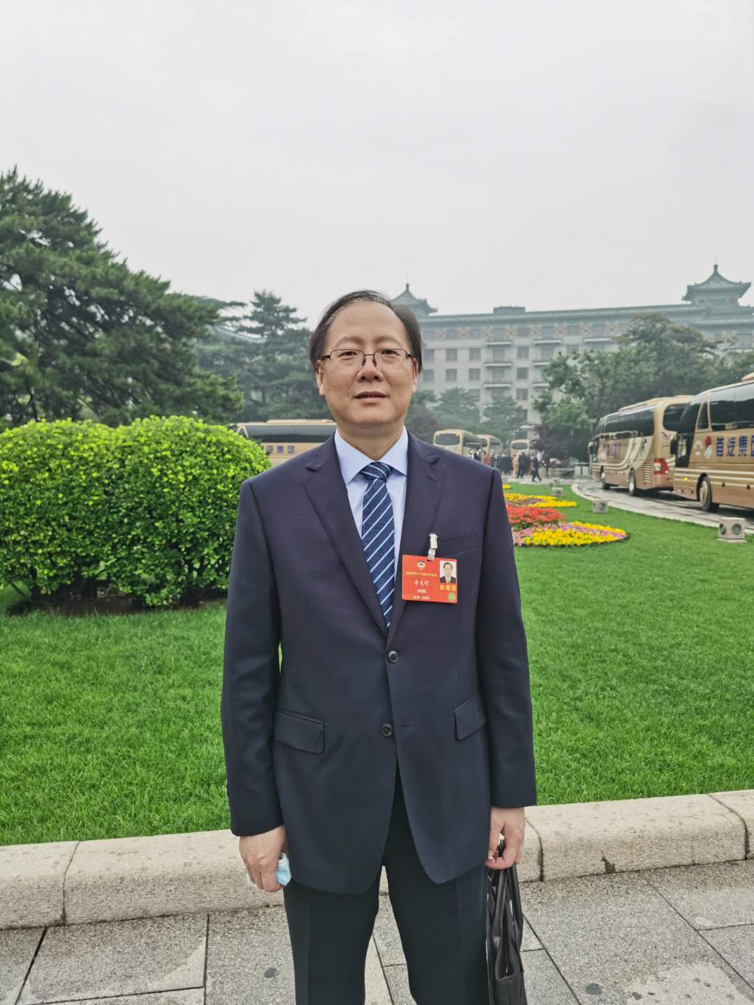 7.全国政协委员、乐动在线官网(中国)沈飞副总经理、总工程师李克明